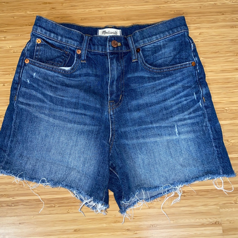 Dark/medium wash jean shorts, high rise, 26